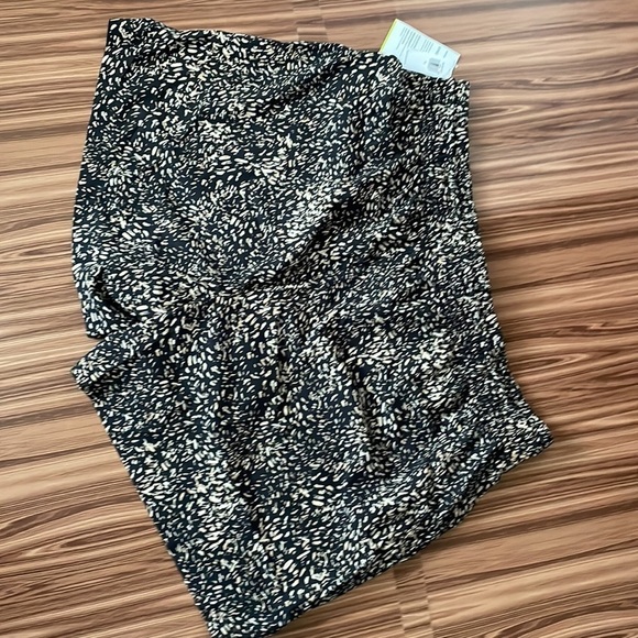 OLD Navy Active NWT Stretchtech Go Dry Shorts Size XL - Picture 7 of 10